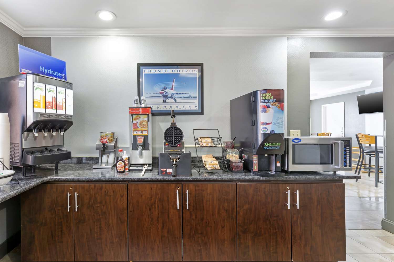 Best Western The Inn At Rochester Airport 32/37