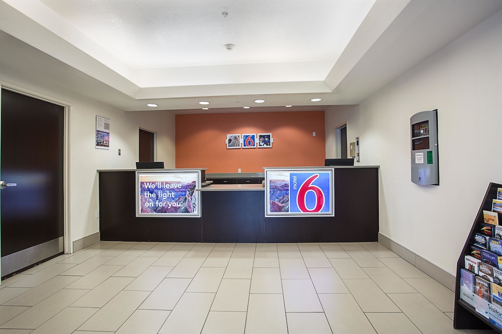 Lobby at Motel6 Page, AZ, PAGE - AZ