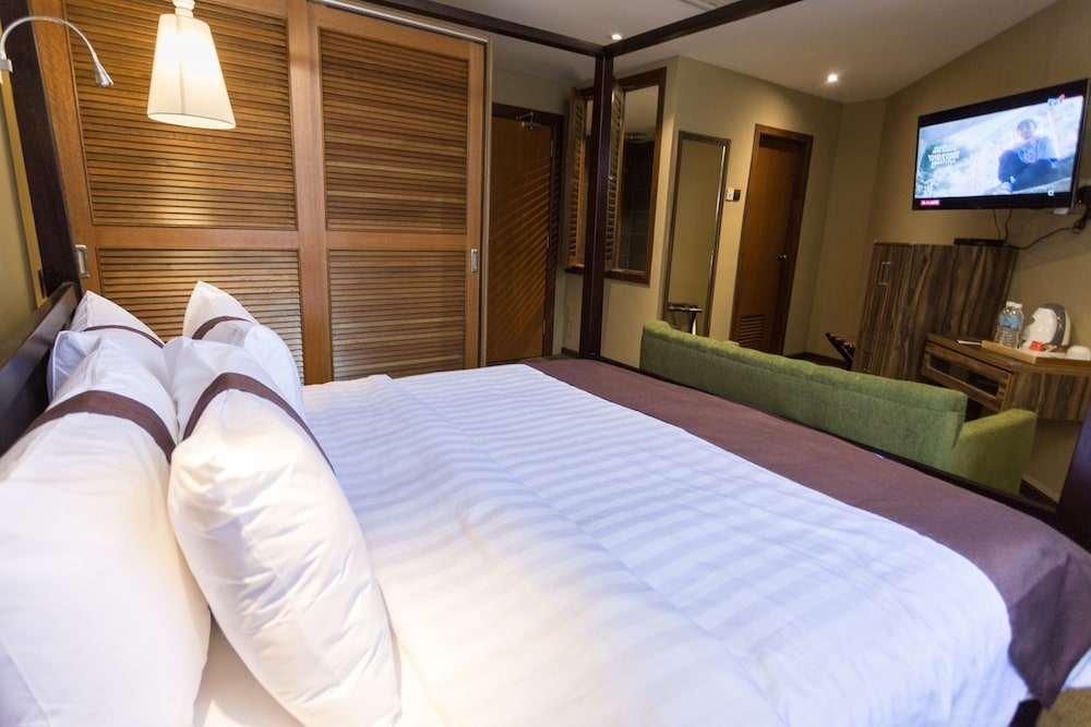 Z Hotel 21/50