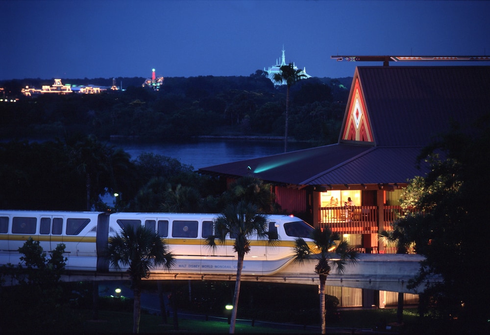 Disneys Polynesian Village Resort 3/50