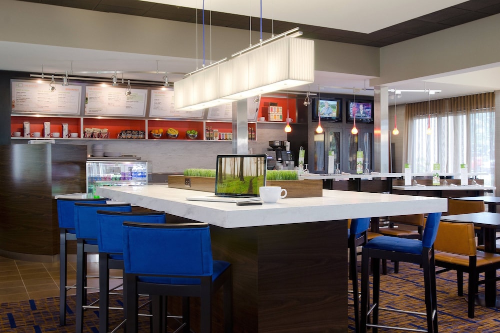 Courtyard By Marriott Portland Beaverton 22/24