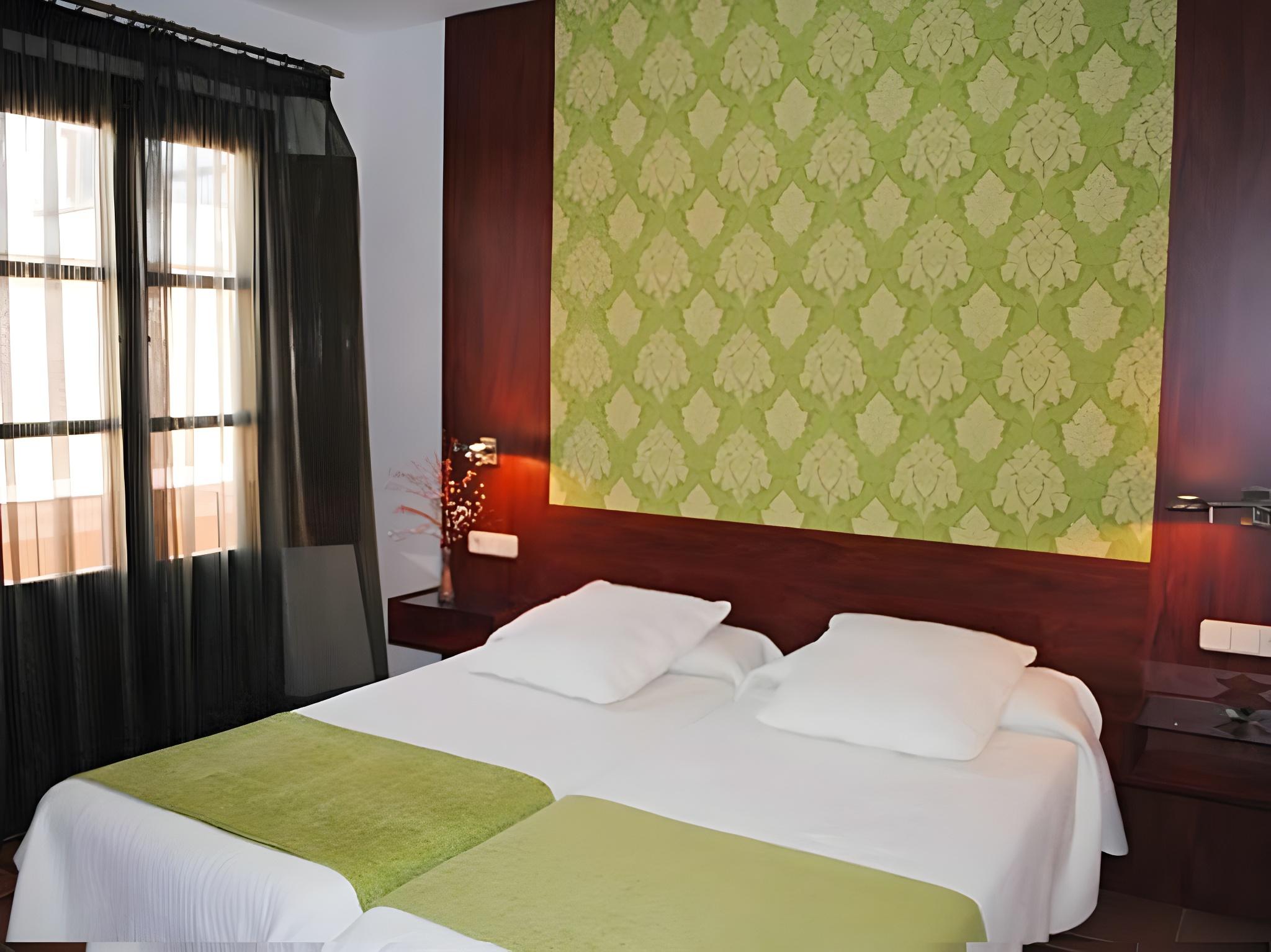 Cozy, Urban, King Bed