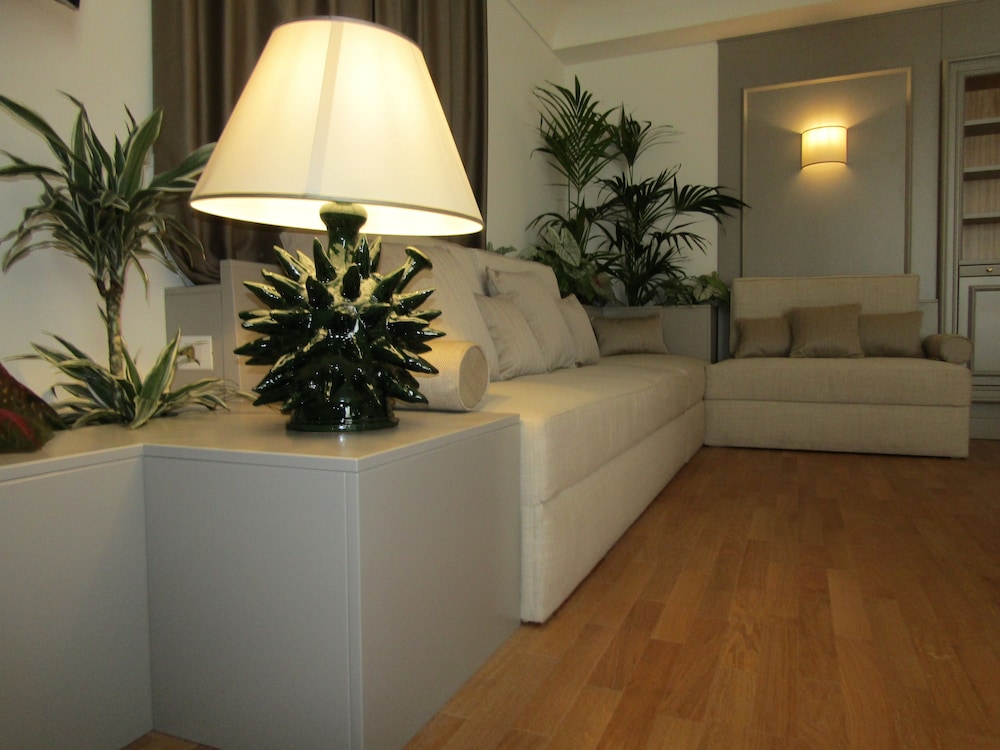 Hotel Marechiaro 33/49