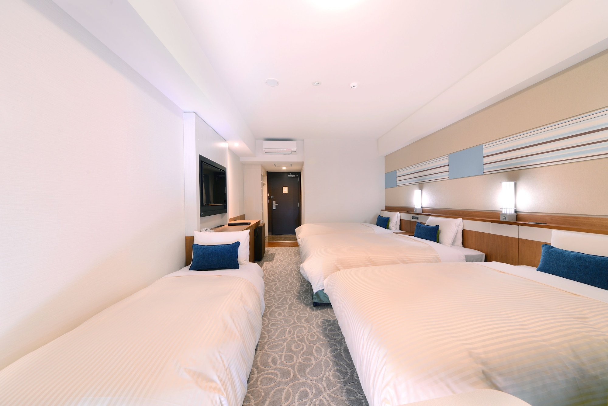 Deluxe, Quadruple, 4 Beds, Twin Beds, Ocean Front, Sofa, Annex