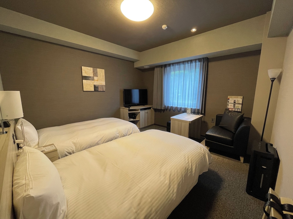 Hotel Route Inn Oi Takahama 10/33