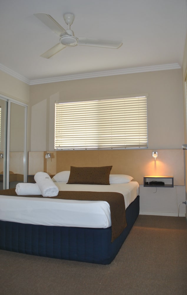 Coral Sea Vista Apartments 18/58