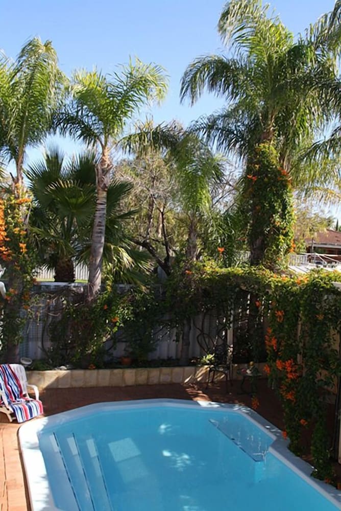 Astoria Retreat Bed And Breakfast 19/25