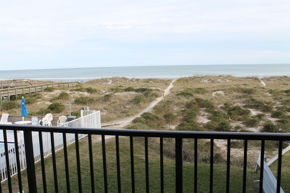 Beachside Motel 36/72