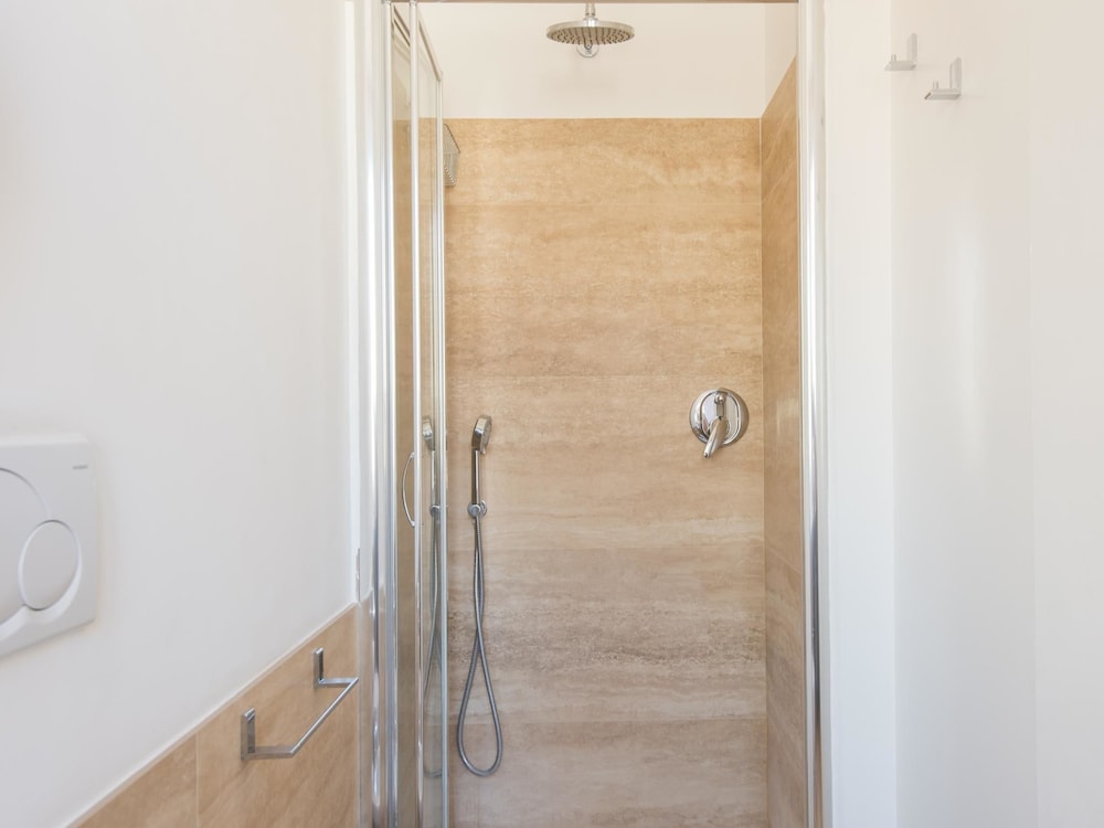 RSH Trevi Fountain Luxury Apartment 14/39