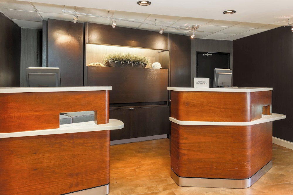 Courtyard by Marriott Monroe 2/30