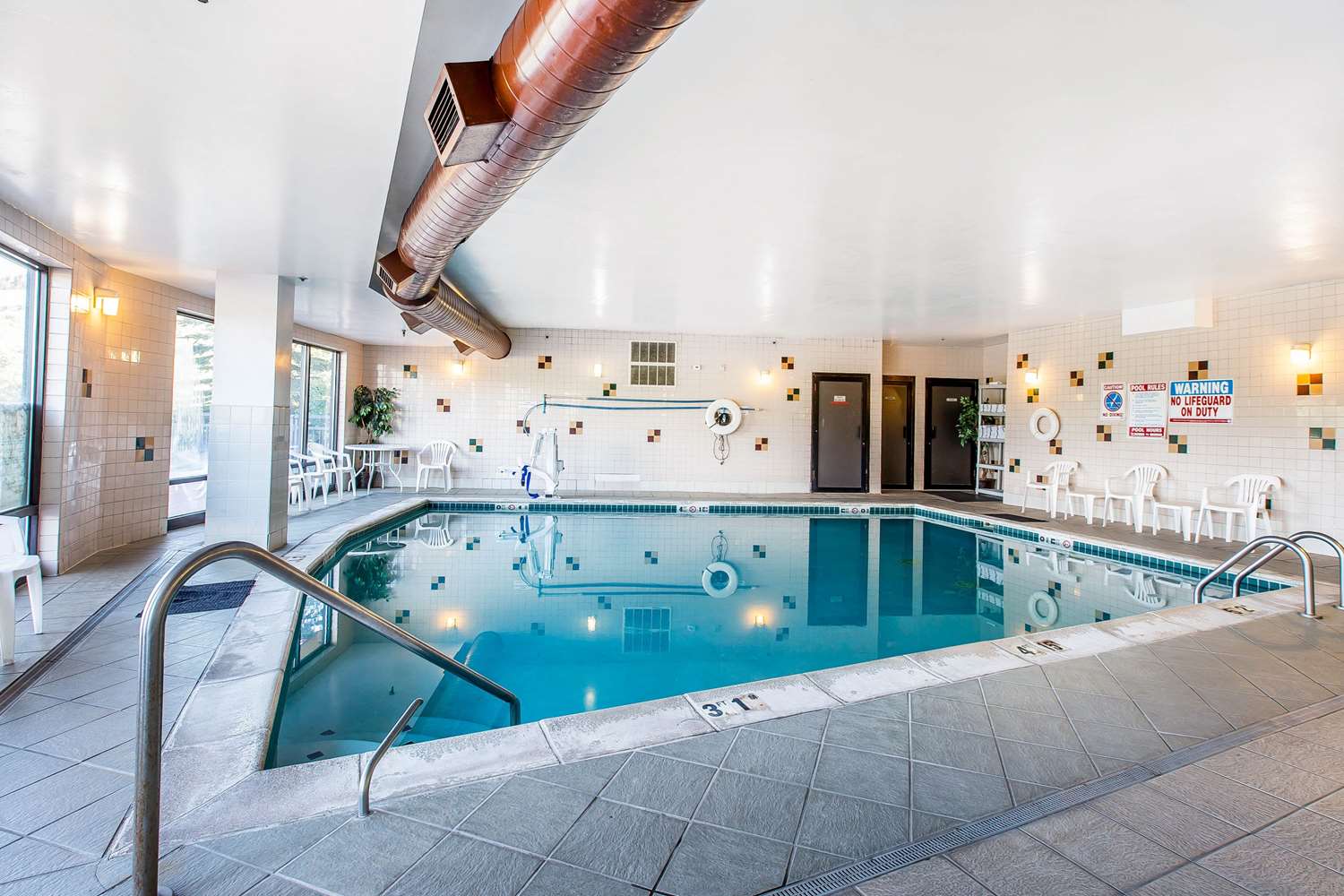 Comfort Suites Summit County Dillon, CO 18/37