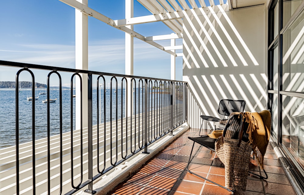 BAY BREEZE BOUTIQUE ACCOMMODATION 6/81