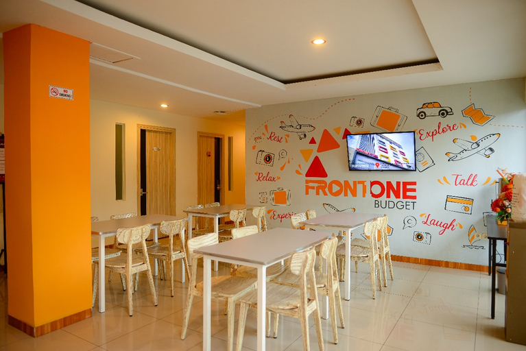 Front One Budget Malang By Azana 6/8