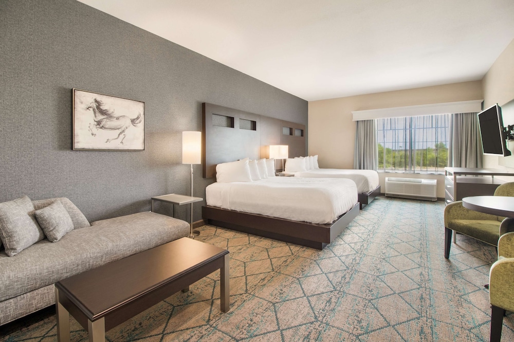Comfort Inn & Suites Clarksville - Louisville North 27/69