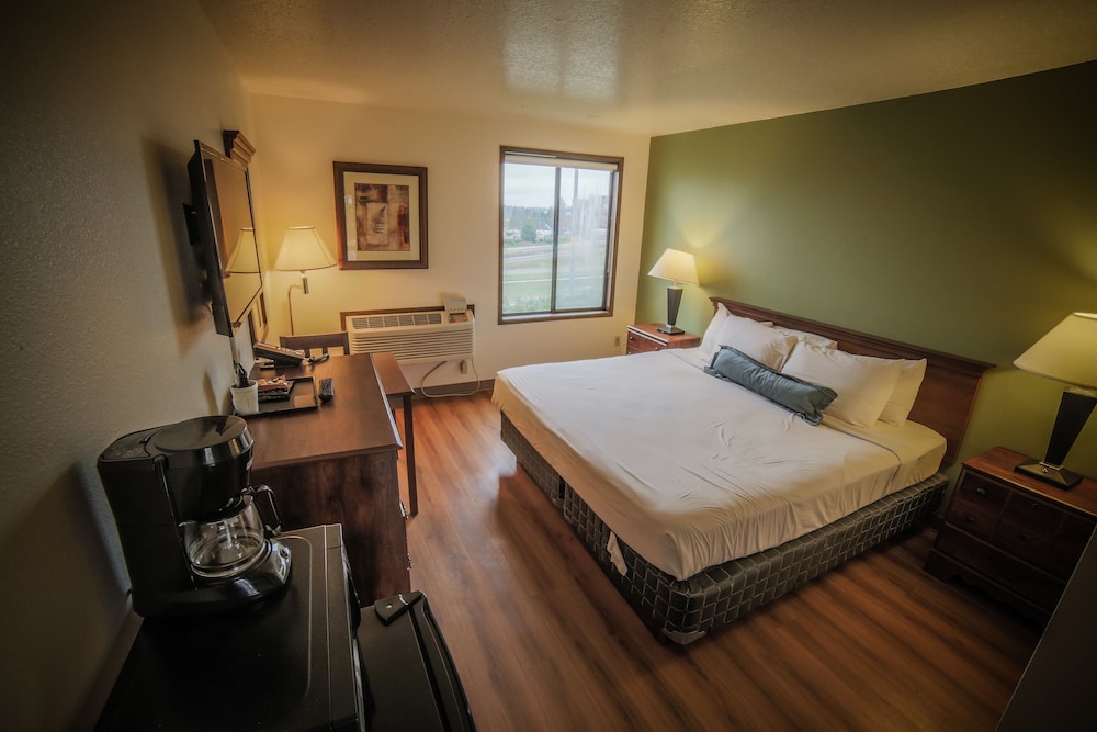 Sunnyside Inn & Suites 34/52
