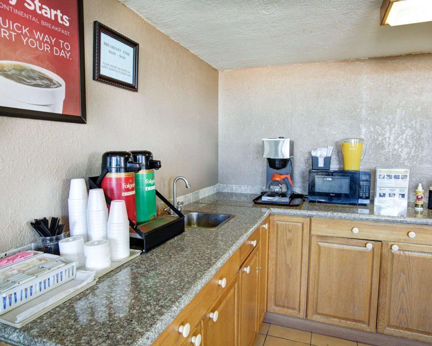 Econo Lodge Temple, TX 7/31
