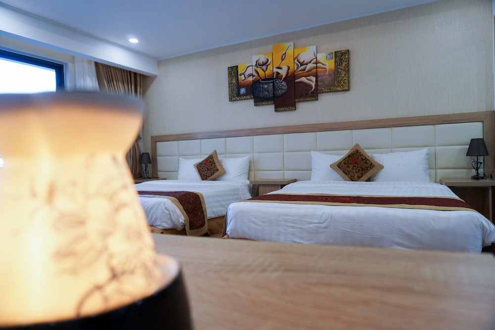 Ruby Hotel 25/61