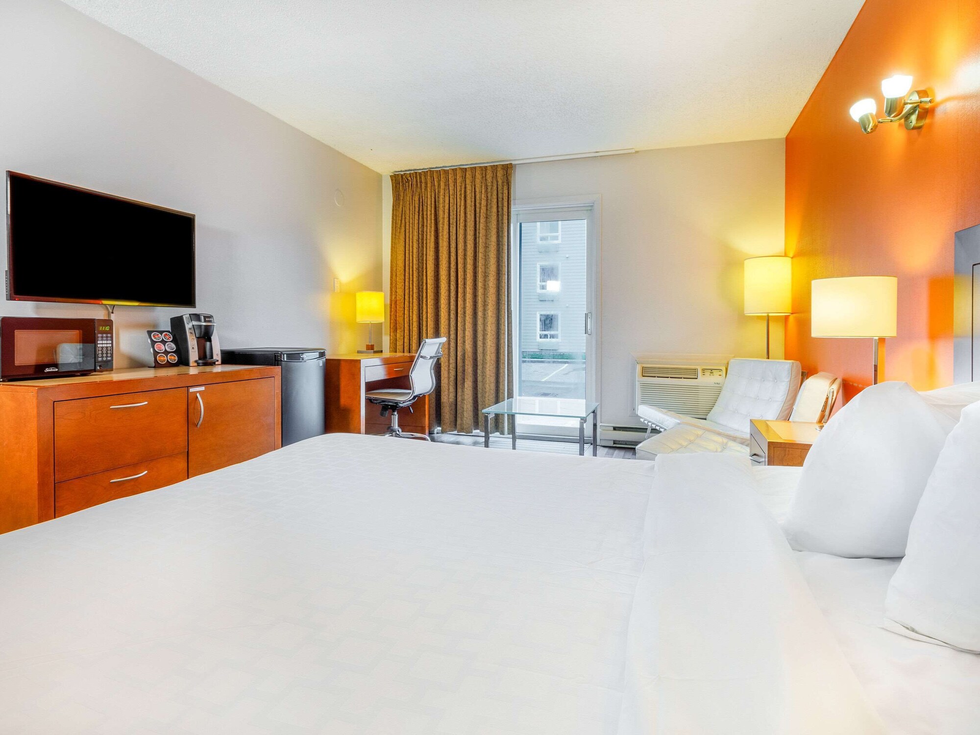 STANDARD, KING BED