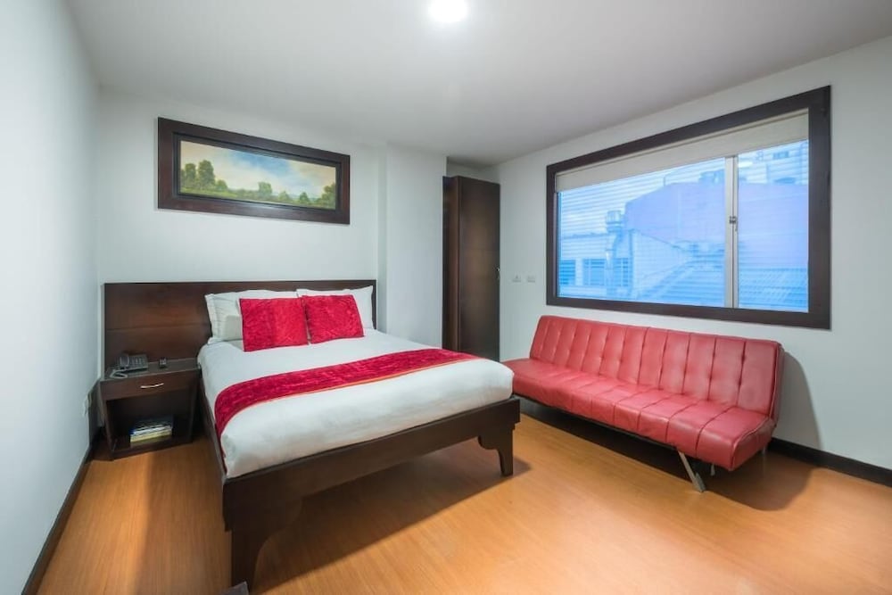 ROOM, SINGLE