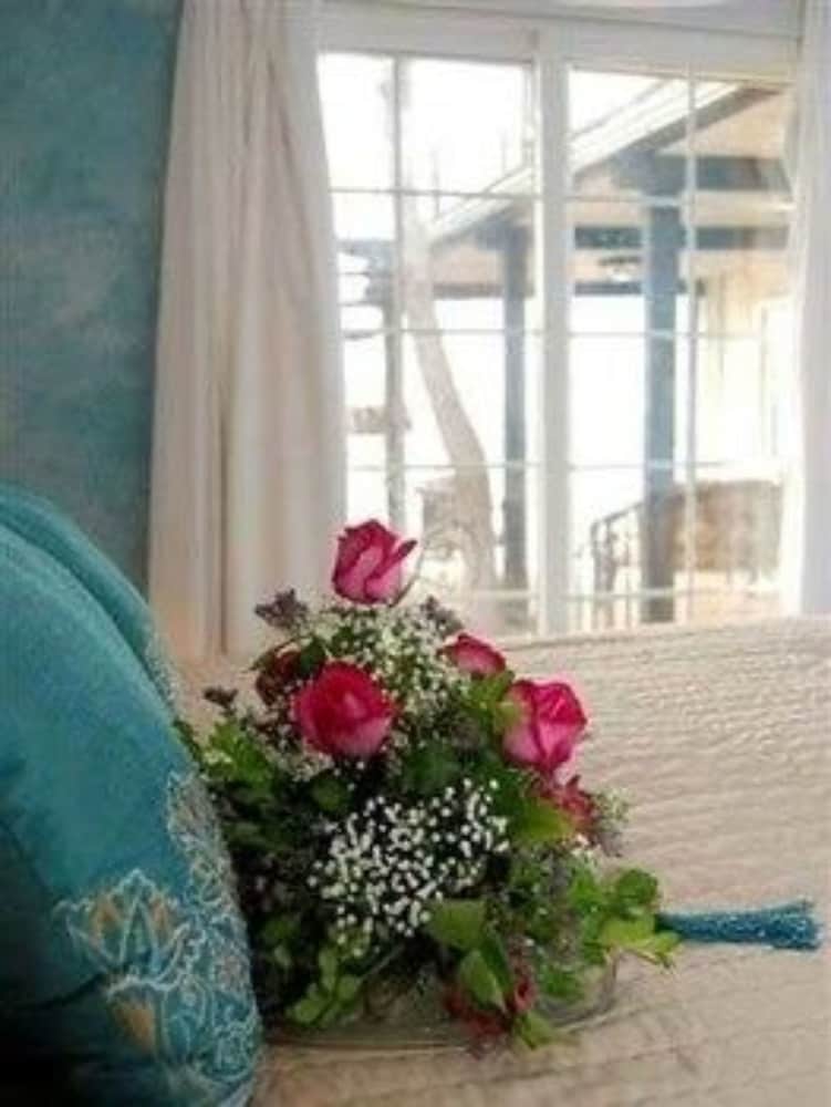 The Lakehouse Bed & Breakfast 38/46