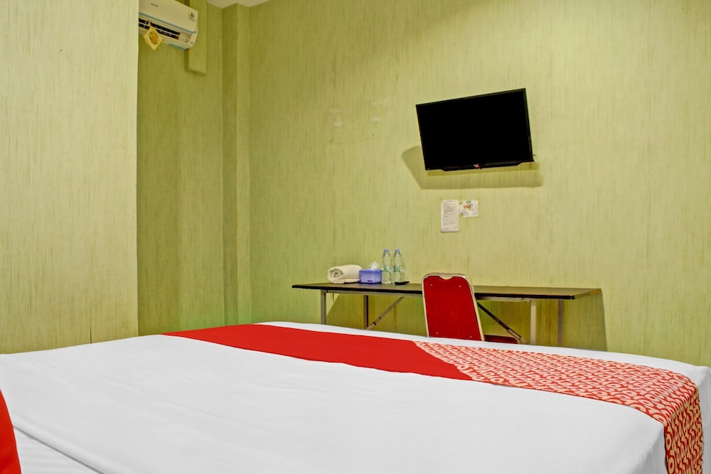 OYO 90112 Hotel Permata Inn 8/18