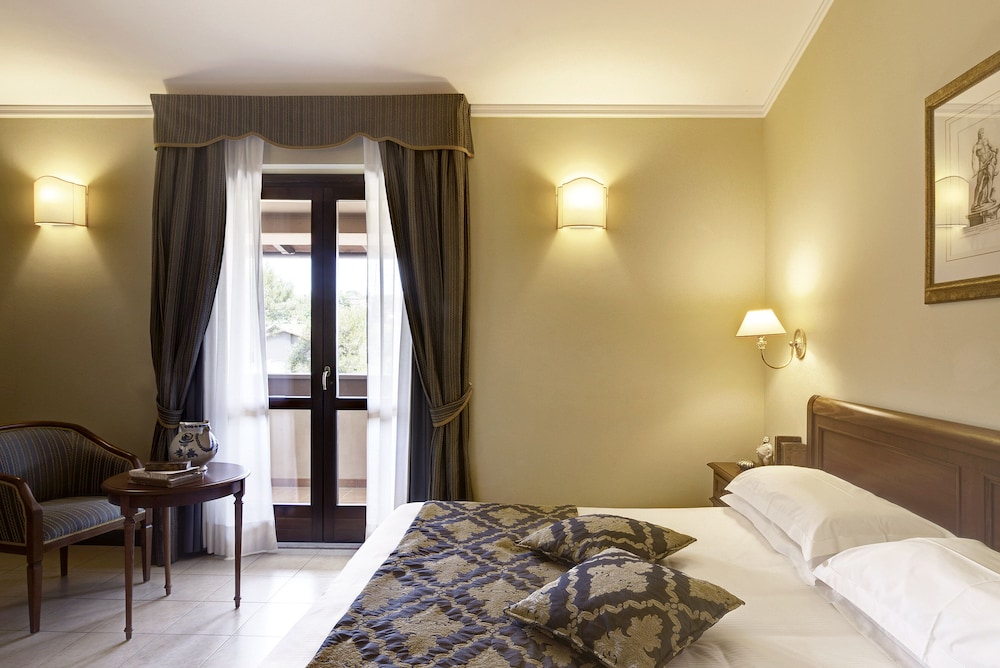 Villa Cattani Stuart Hotel 3/30