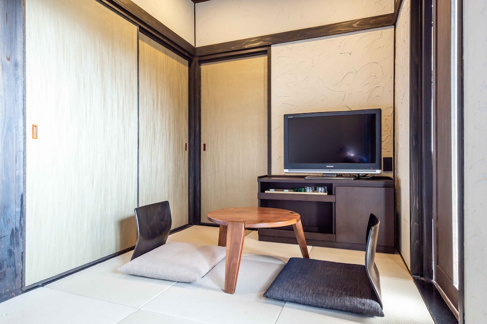 Ryokan Nagomitsuki 7/62