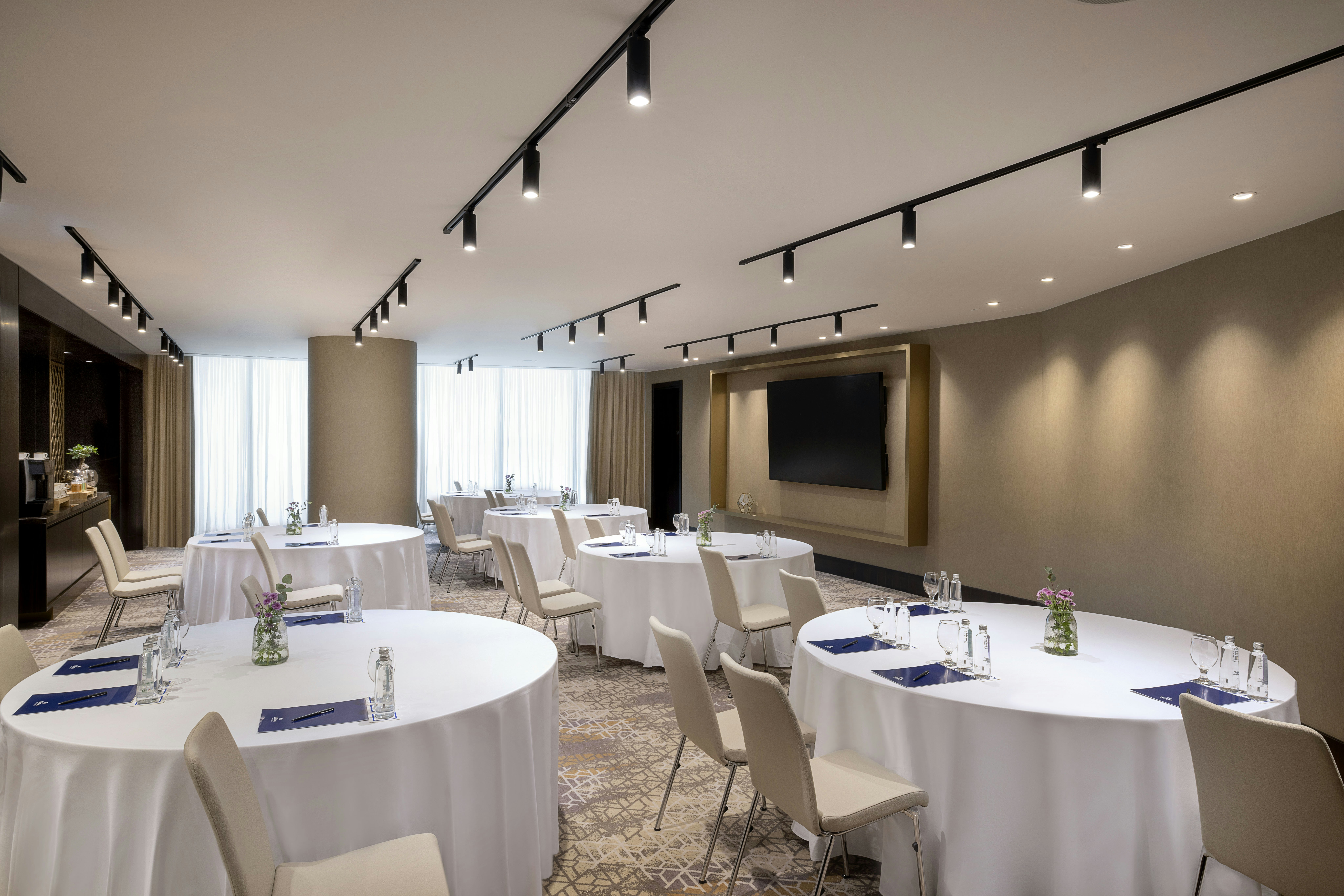 هيلتون الرياض العليا(Hilton Riyadh Olaya) 50/57