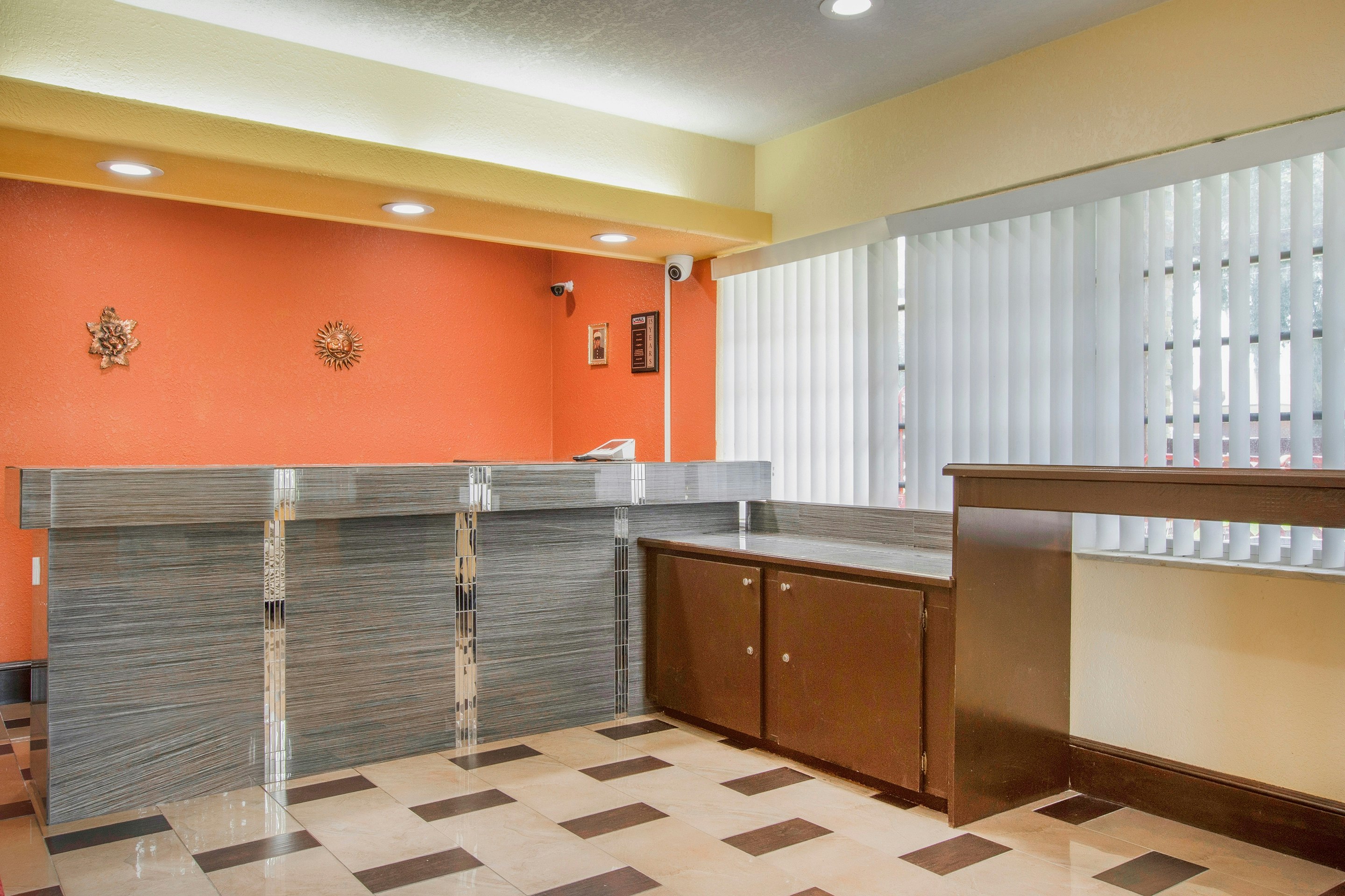 Lobby at OYO Superior Budget Inn Bartow, BARTOW - FL