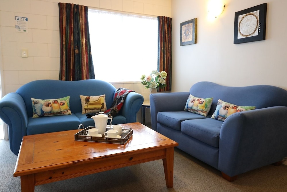 Boundary Court Motor Inn 33/50