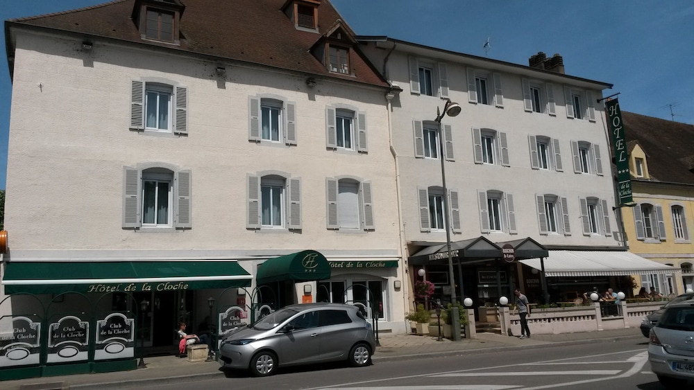 CITÔTEL DE LA CLOCHE 41/48