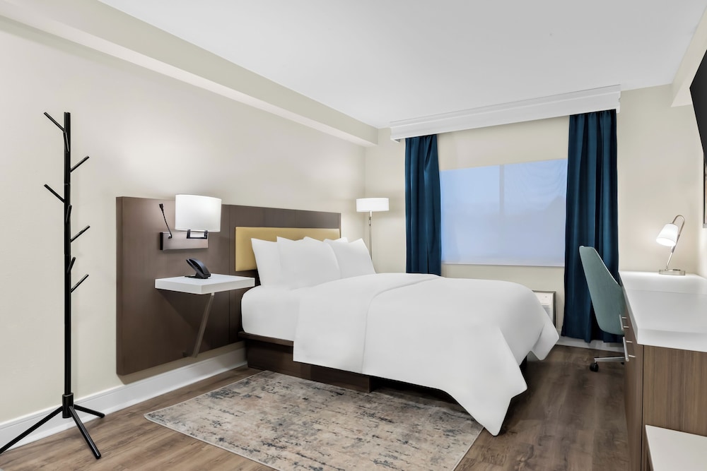استوديو بسرير كوين، Latitude Suites Tinton Falls Eatontown 2/4