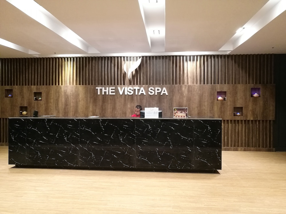The Vista Hotel 9/47