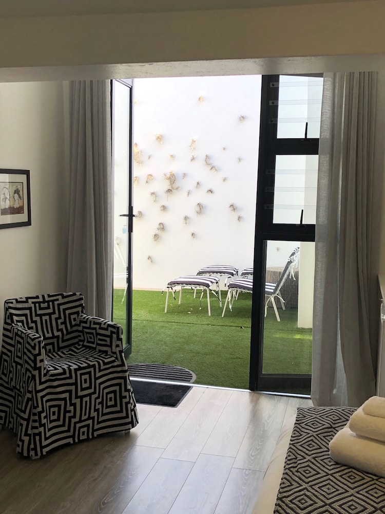 Karee Manor Guesthouse 23/40