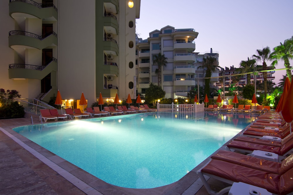 Krizantem Hotel 2/61