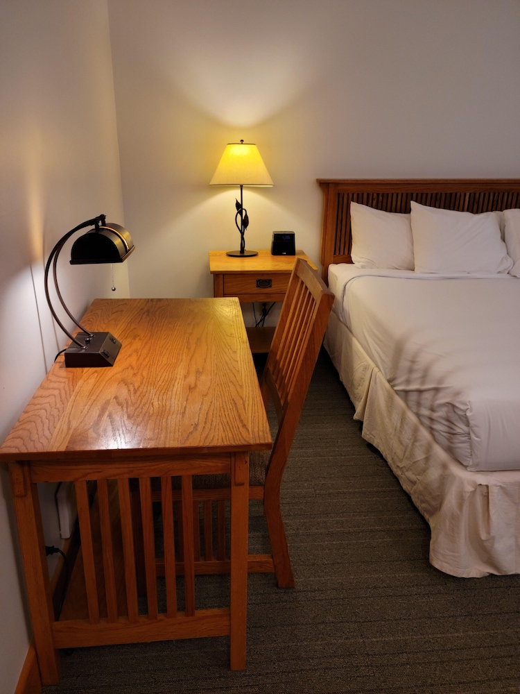 Minnewaska Lodge 13/27