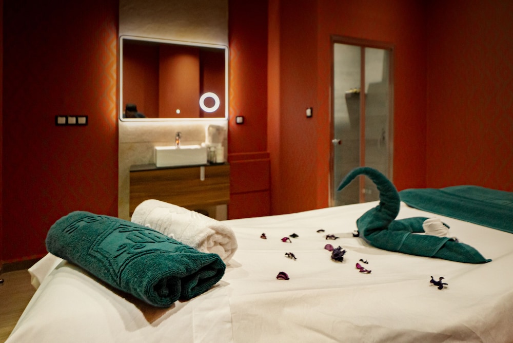 AD Hotel, Hydra 21/58