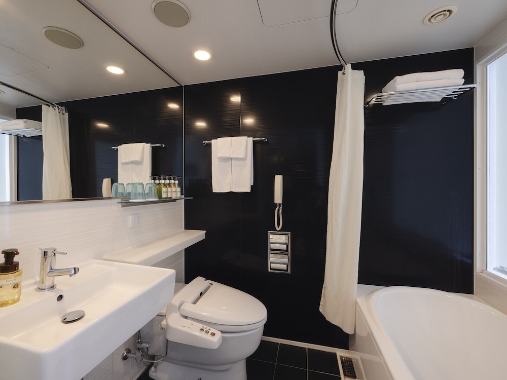 غرفة بريميوم بسرير كوين، KOKO HOTEL Shinjuku Yotsuya 5/9