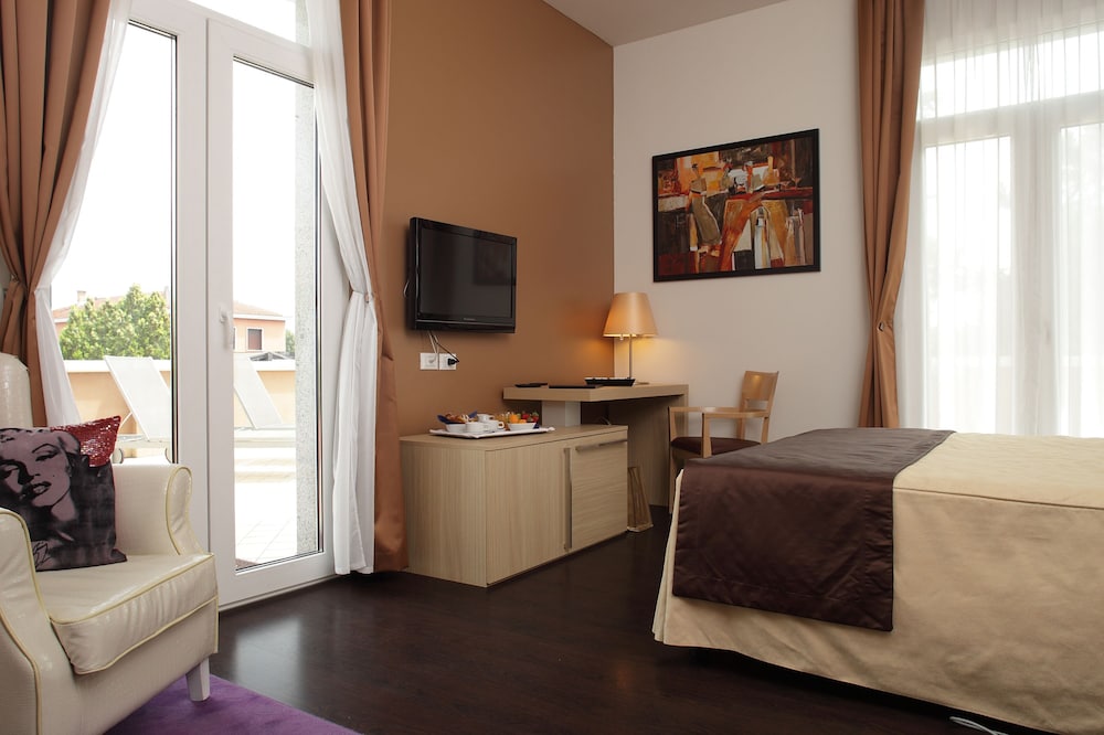 Hotel Mioni Royal San 29/72