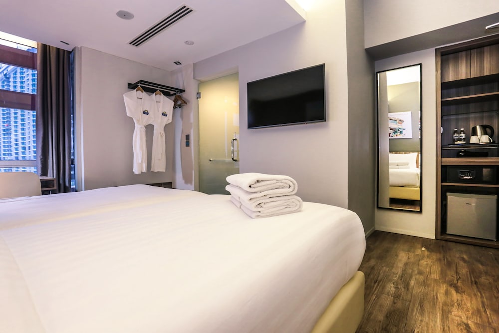 Days Hotel and Suites by Wyndham Fraser Business Park KL 23/40