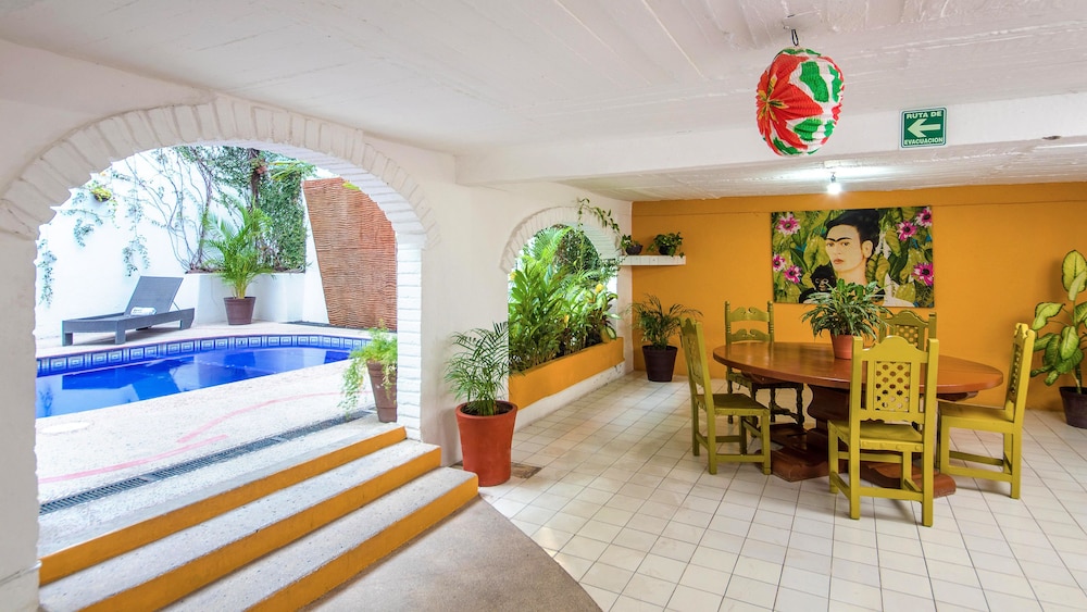Hotel Hacienda de Vallarta Centro 6/50