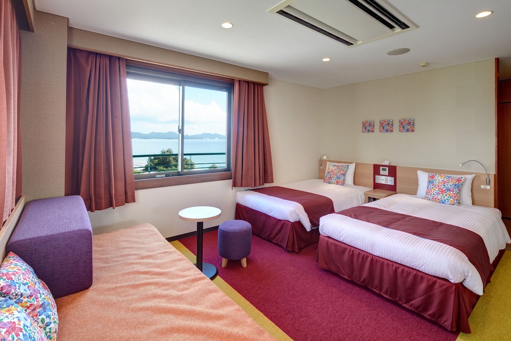 Hotel Yugaf Inn Okinawa 18/67
