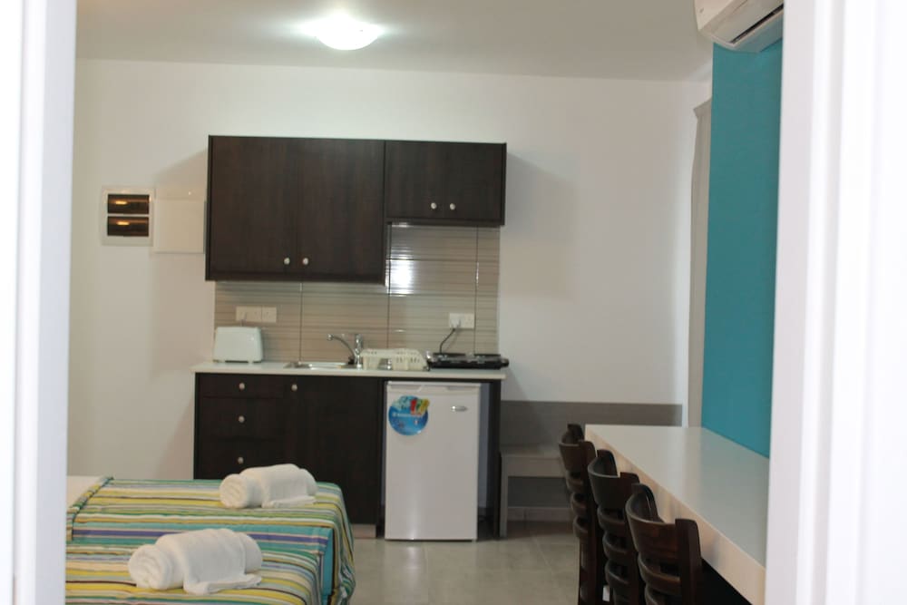 A. Maos Hotel Apartments 29/62