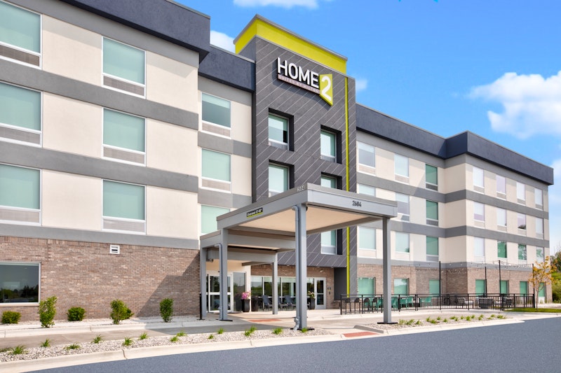 Home2 Suites by Hilton Traverse City 25/26