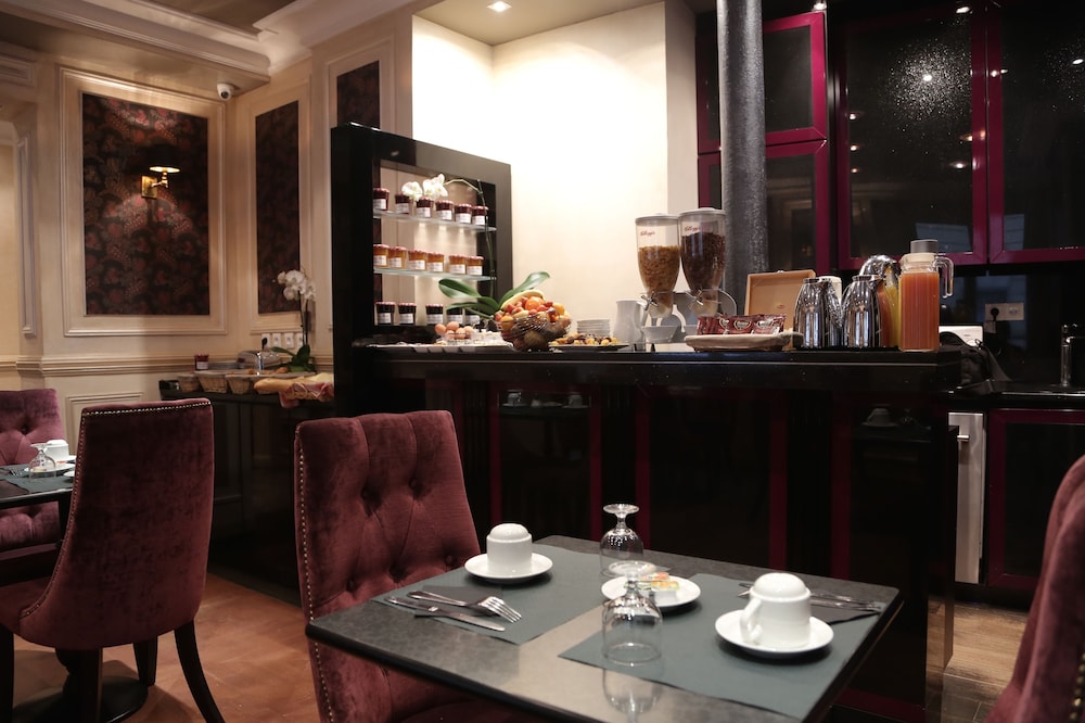 Hotel Boronali 72/86