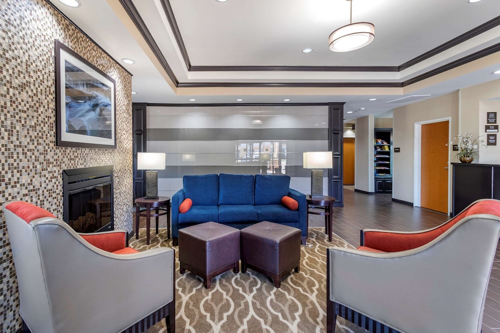 Comfort Inn & Suites Glenpool 21/32