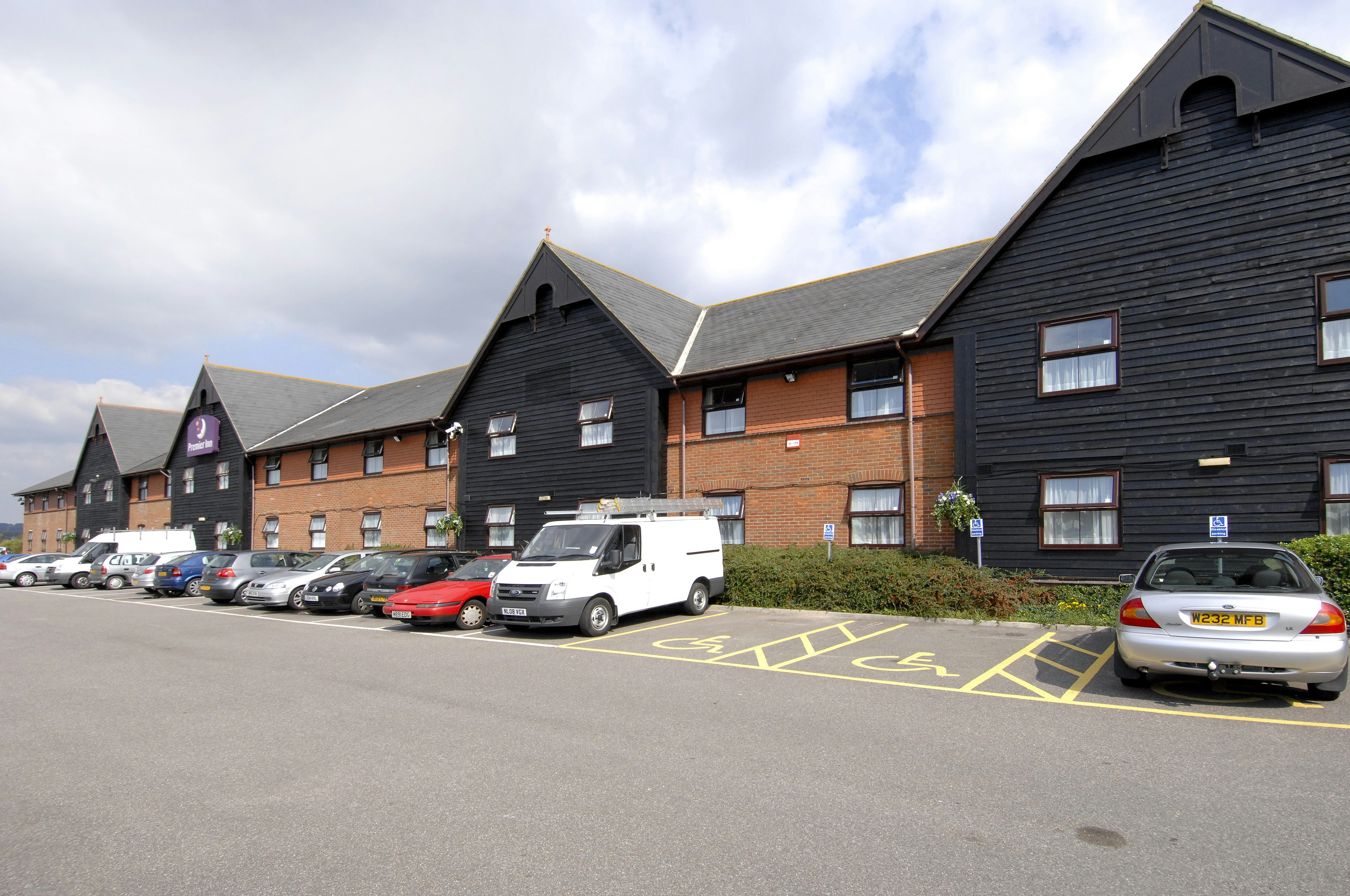 Premier Inn Poole Centre (Holes Bay) 26/32
