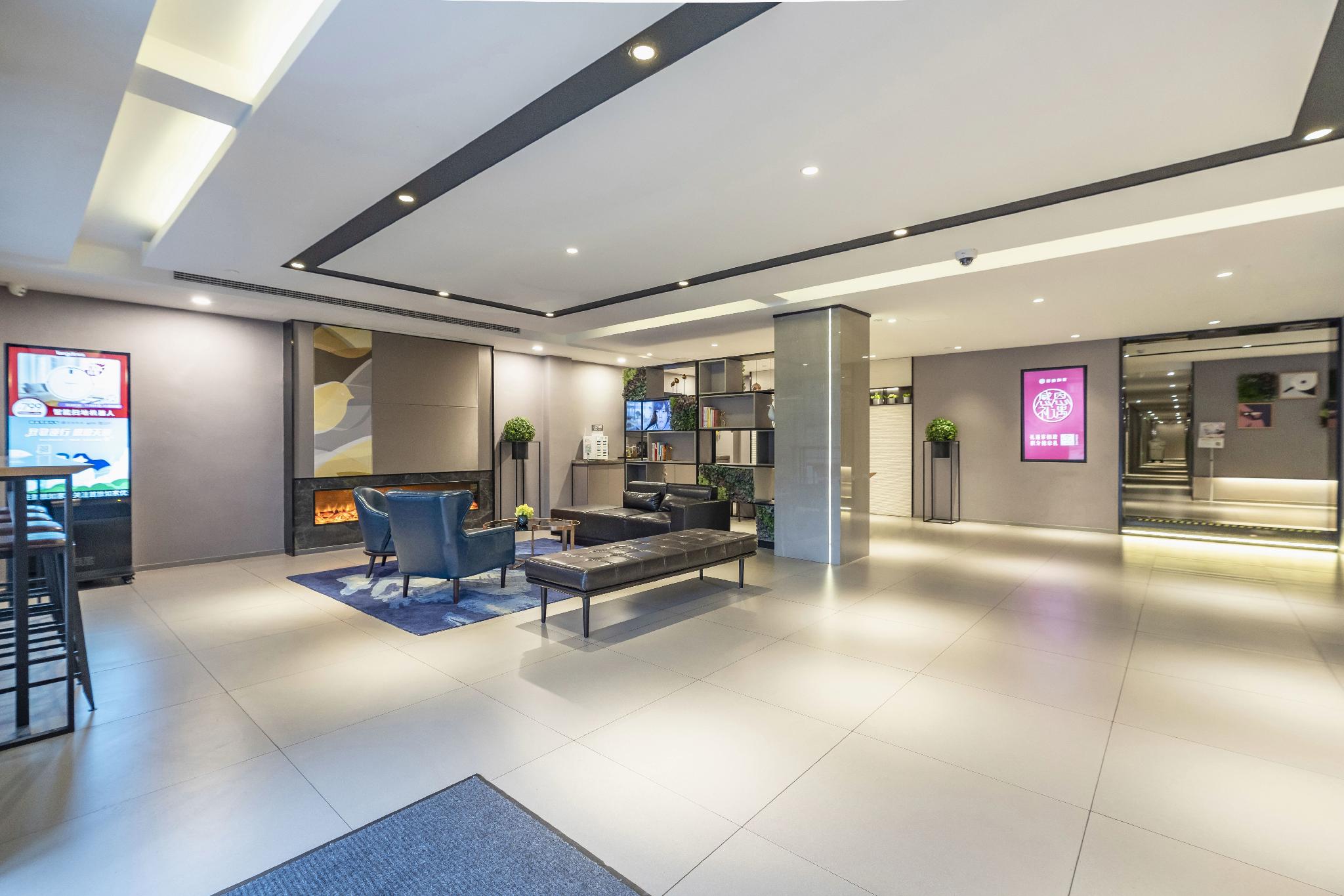 Home Inn Selected (Shanghai Hongqiao Gubei Yaohong Road Metro Station) 35/53