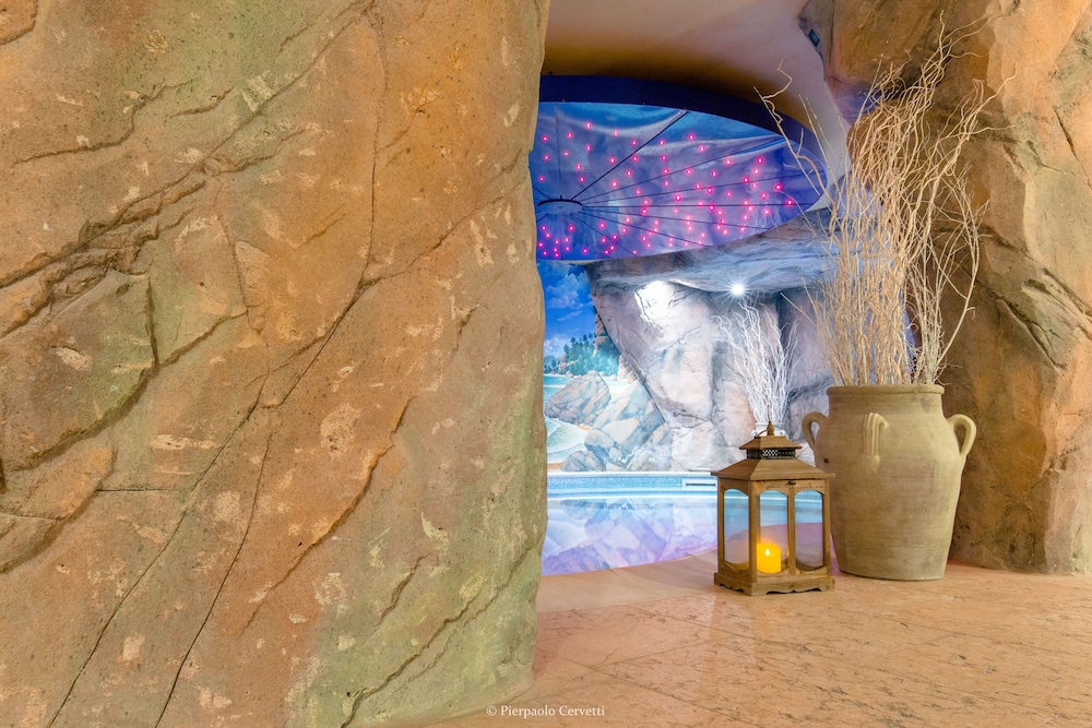 Paradise Hotel and Wellness 26/49
