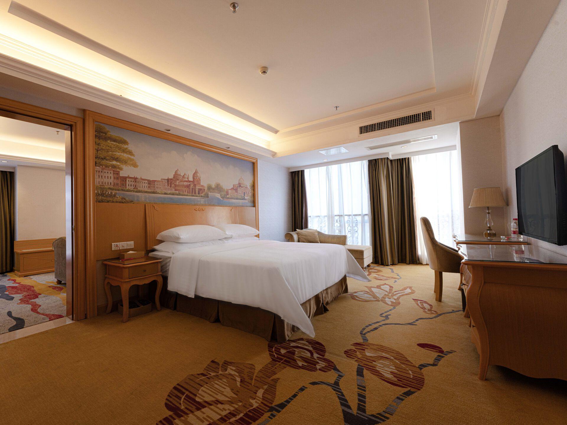 Vienna International Hotel (Huizhou Jiangbei Sanxin) 28/58